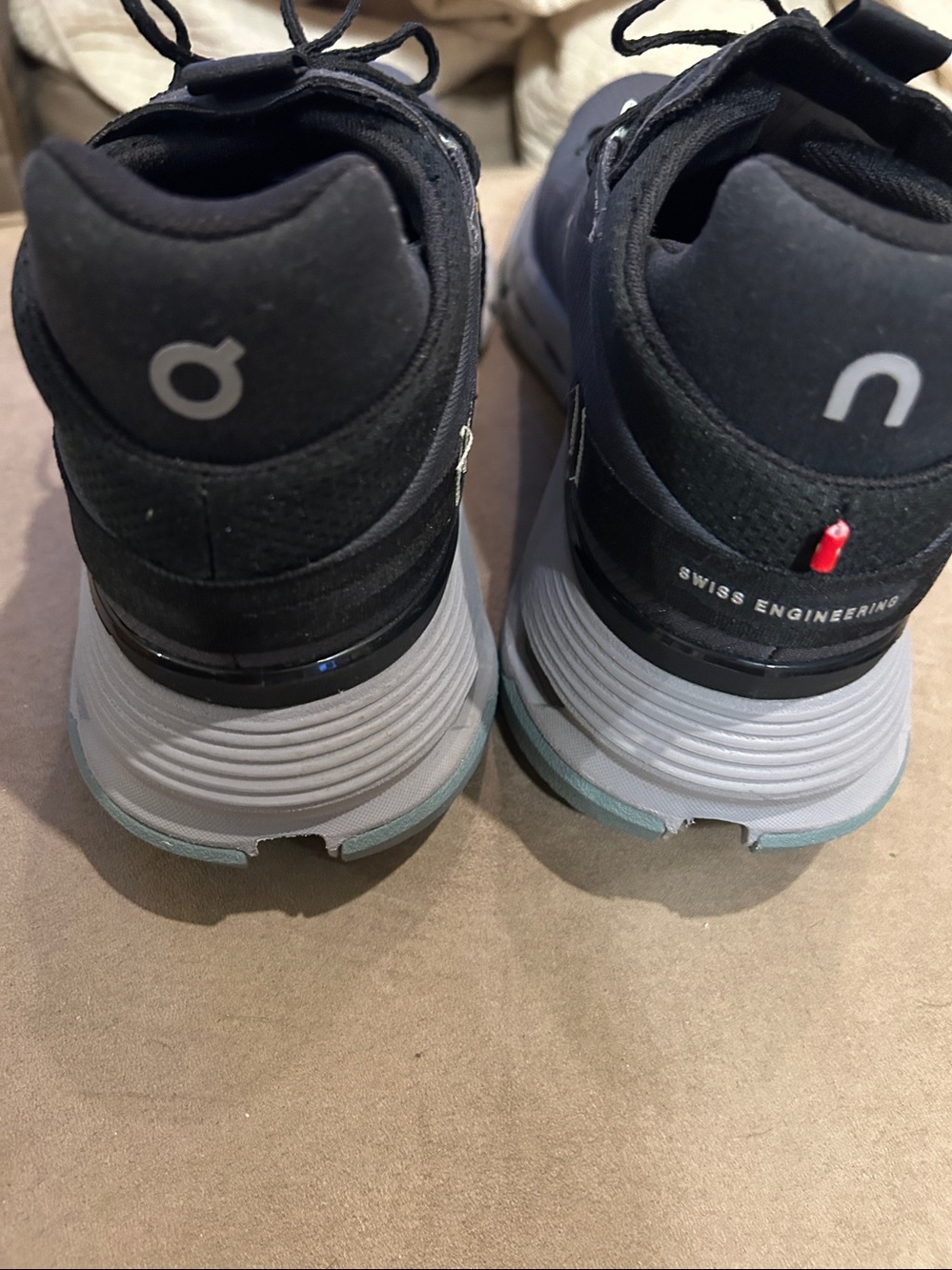 On Cloudnova 2 Running Shoes size 9.5 - Picture 5 of 8